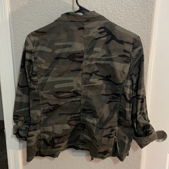 Army Print Light Weight Jacket: Women’s Medium - Picture 3 of 3